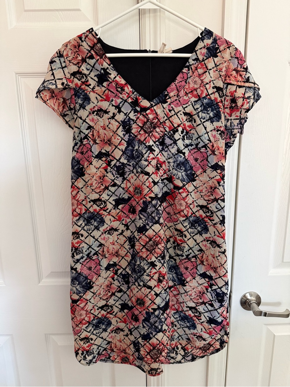 Japna Floral V-Neck Mini Dress in Pink and Navy